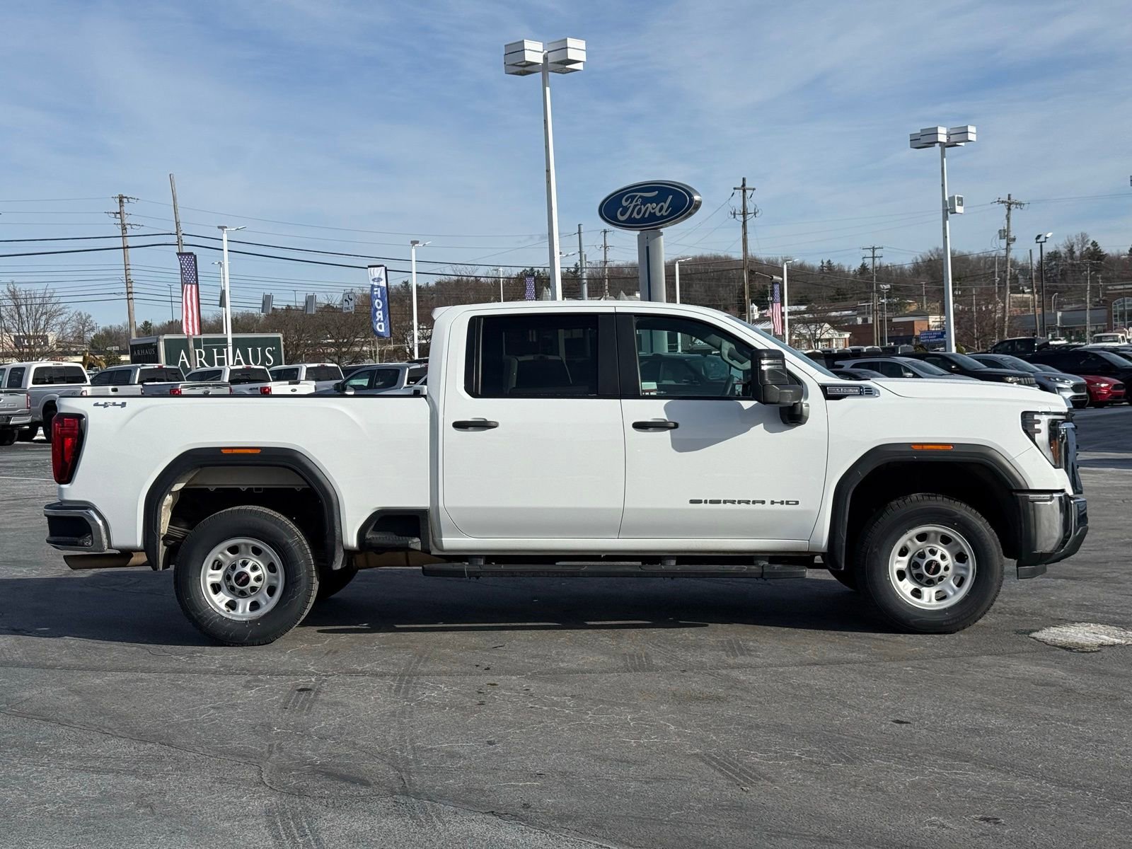 Used 2024 GMC Sierra 2500 Pro w/ Convenience Package image 2