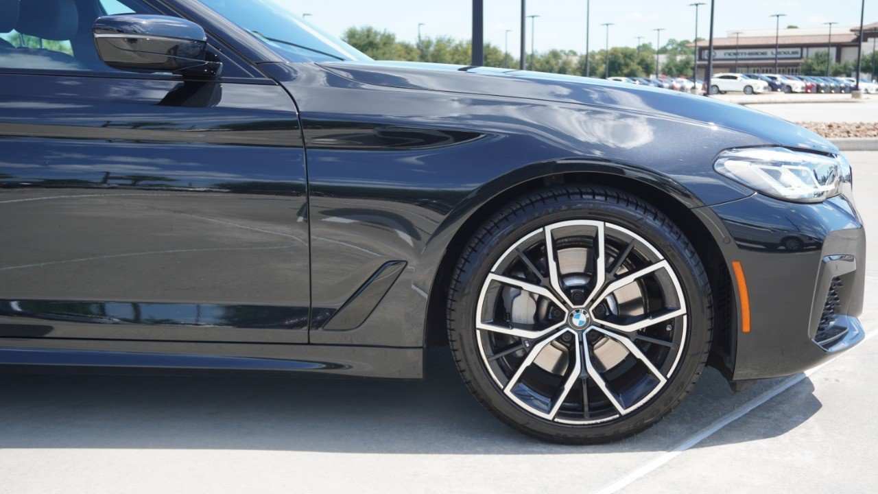 Used 2023 BMW 530i w/ M Sport Package RWD image 9