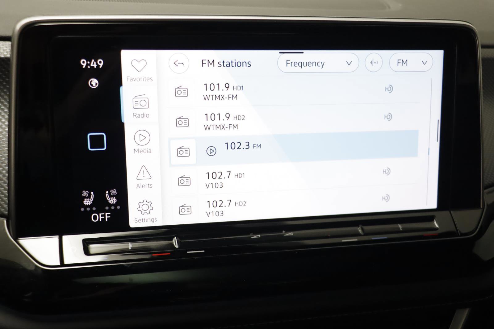 New 2026 Volkswagen Atlas Cross Sport SEL Premium R-Line image 10