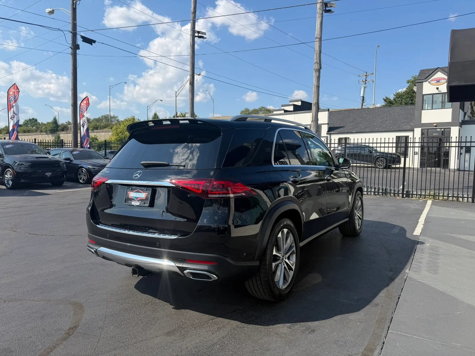Used 2021 Mercedes-Benz GLE 350 4MATIC w/ Premium Package image 7