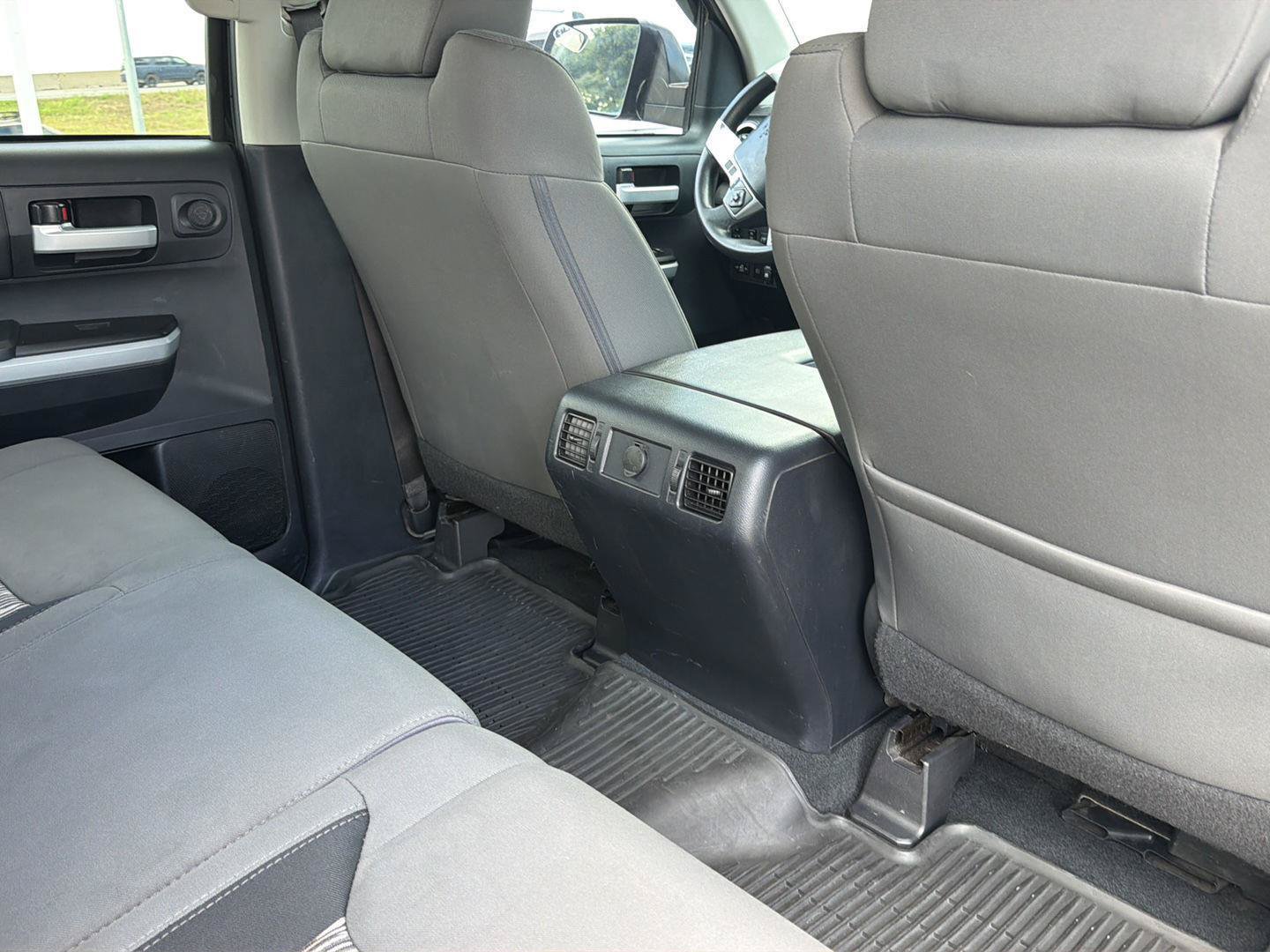 Used 2018 Toyota Tundra SR5 w/ SR5 Upgrade Package AWD/4WD image 16