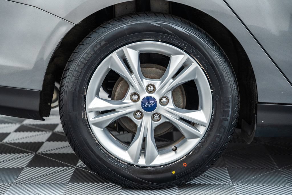Used 2014 Ford Focus SE FWD image 17