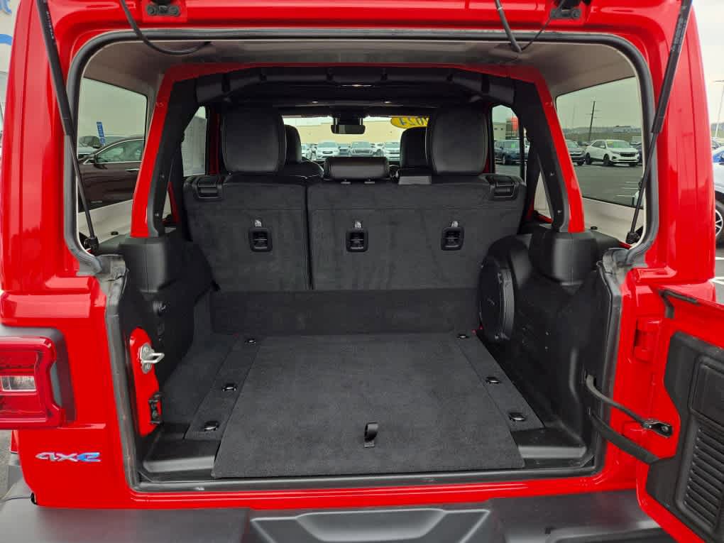 Used 2024 Jeep Wrangler Sahara w/ Technology Group image 47