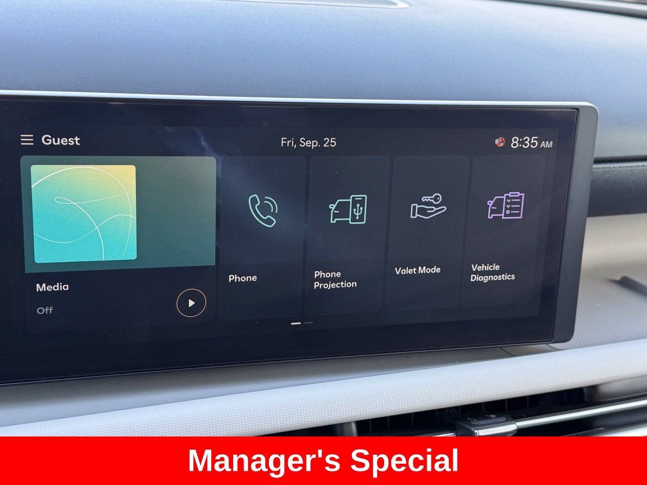 Used 2023 Chevrolet Malibu LT FWD image 23