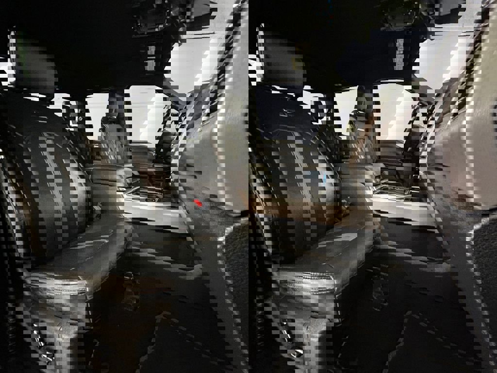 Used 2019 Ford F350 Platinum w/ Platinum Ultimate Package image 14