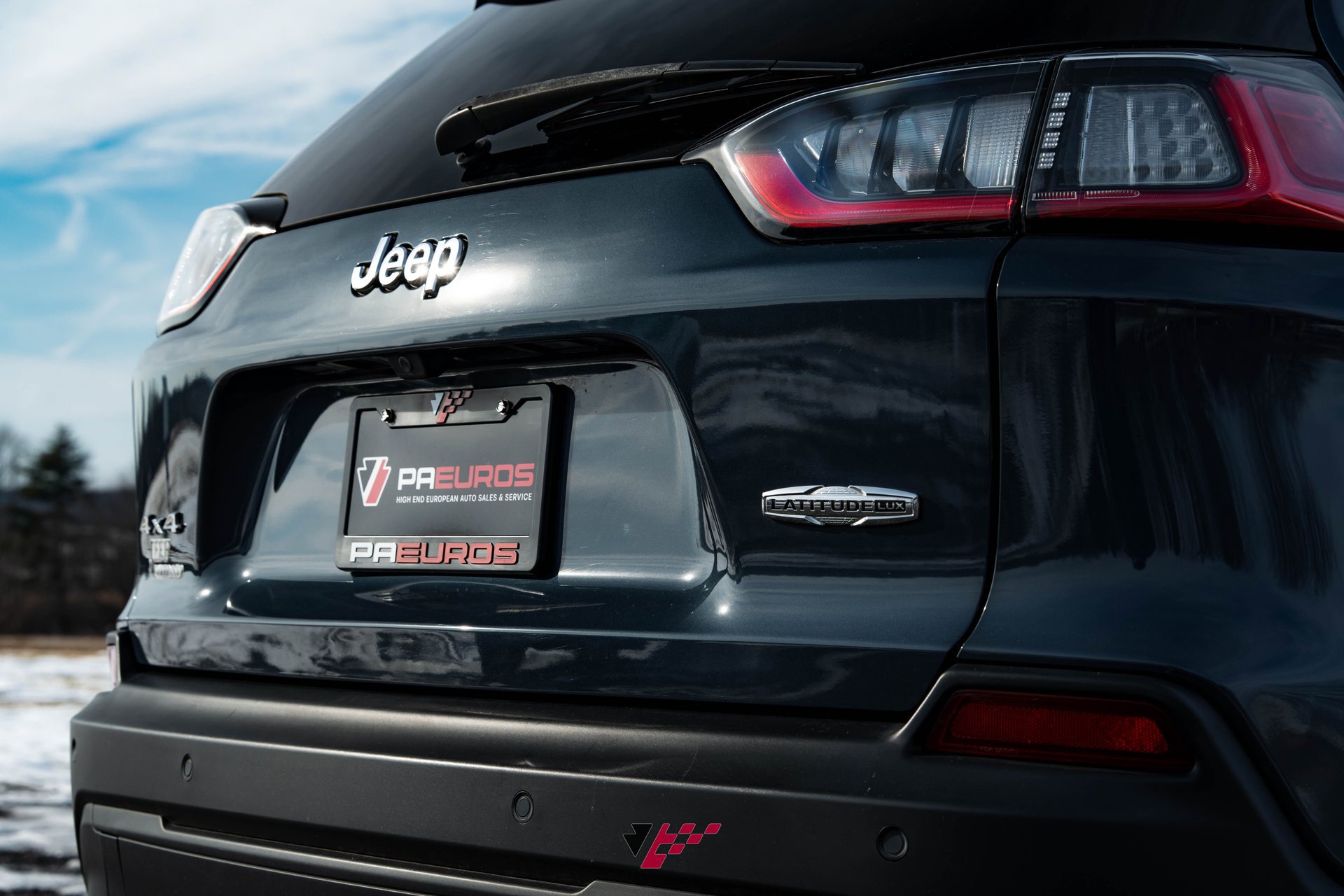 Used 2021 Jeep Cherokee Latitude Lux w/ Comfort/Convenience Group image 13