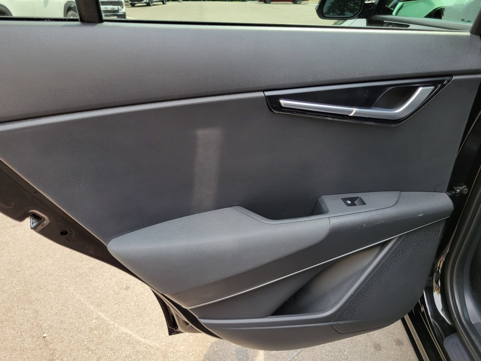 Certified 2024 Kia Niro EX FWD image 25
