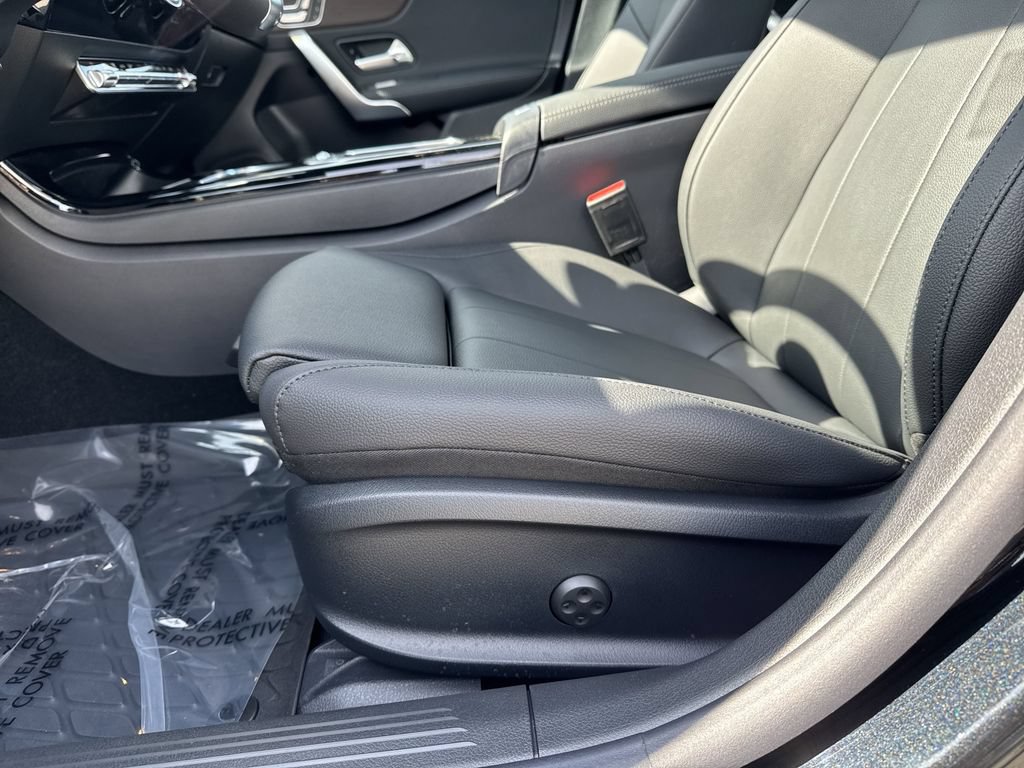 Certified 2026 Mercedes-Benz CLA 250 4MATIC image 17