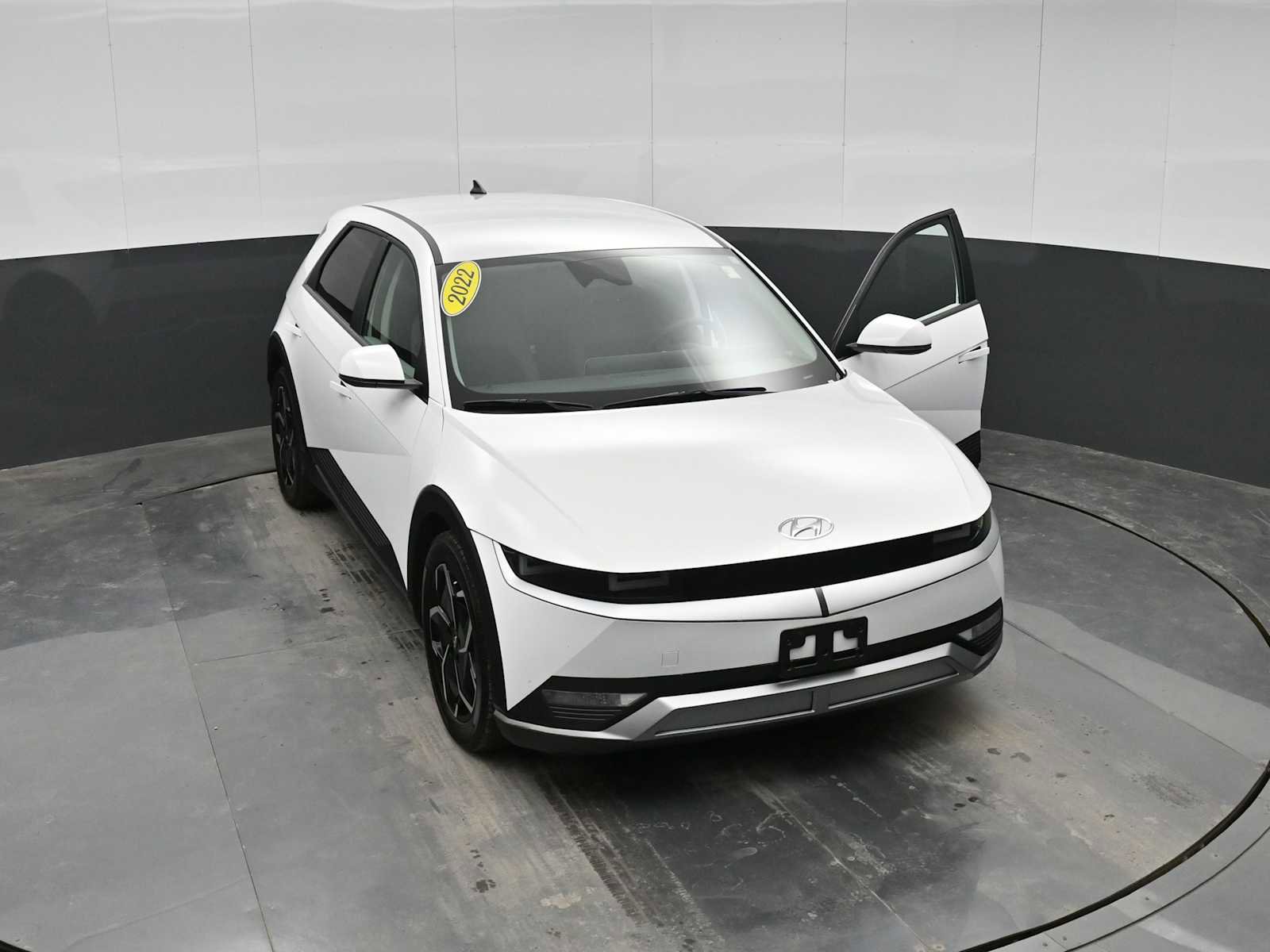 Used 2022 Hyundai Ioniq 5 SE w/ Cargo Package image 22