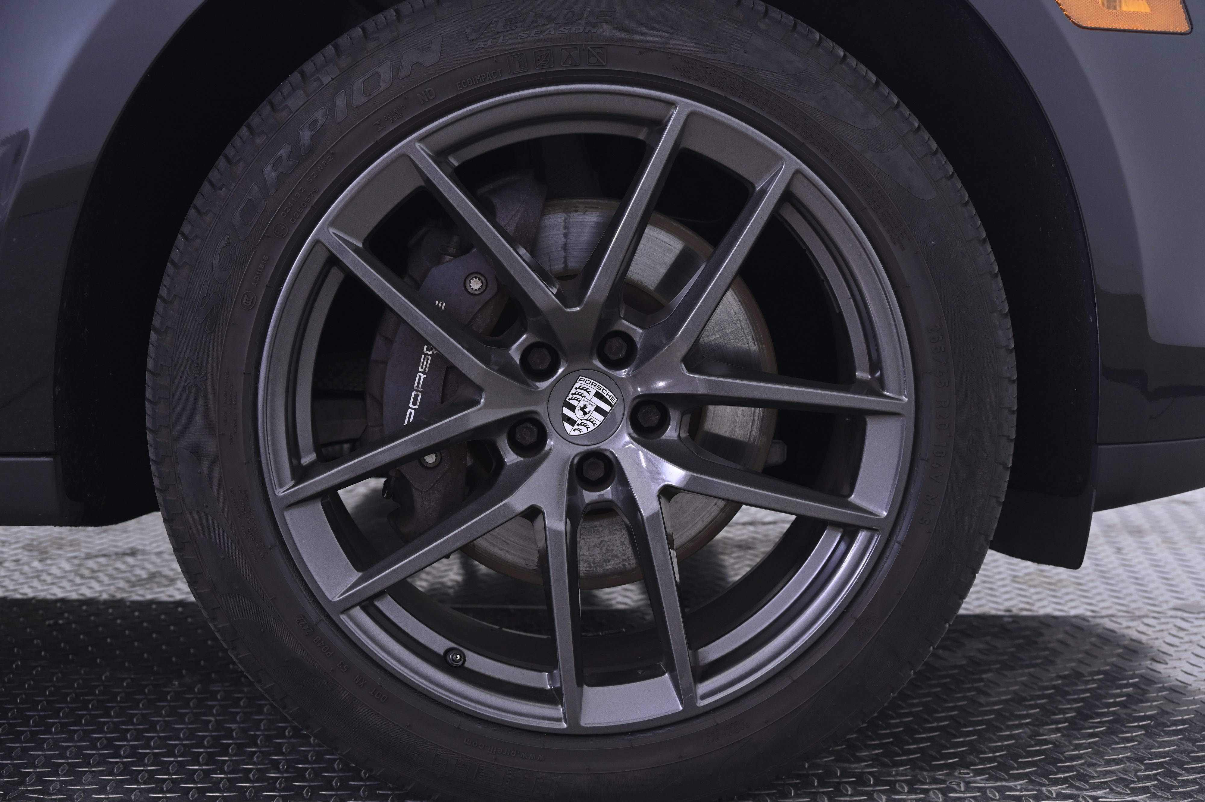 Certified 2023 Porsche Macan Turbo AWD/4WD image 14