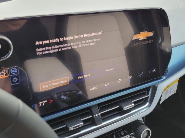 New 2026 Chevrolet Equinox EV LT image 17