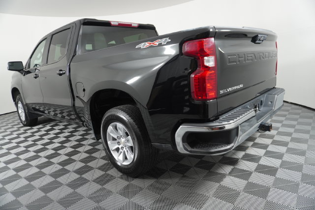 Used 2025 Chevrolet Silverado 1500 LT AWD/4WD image 5