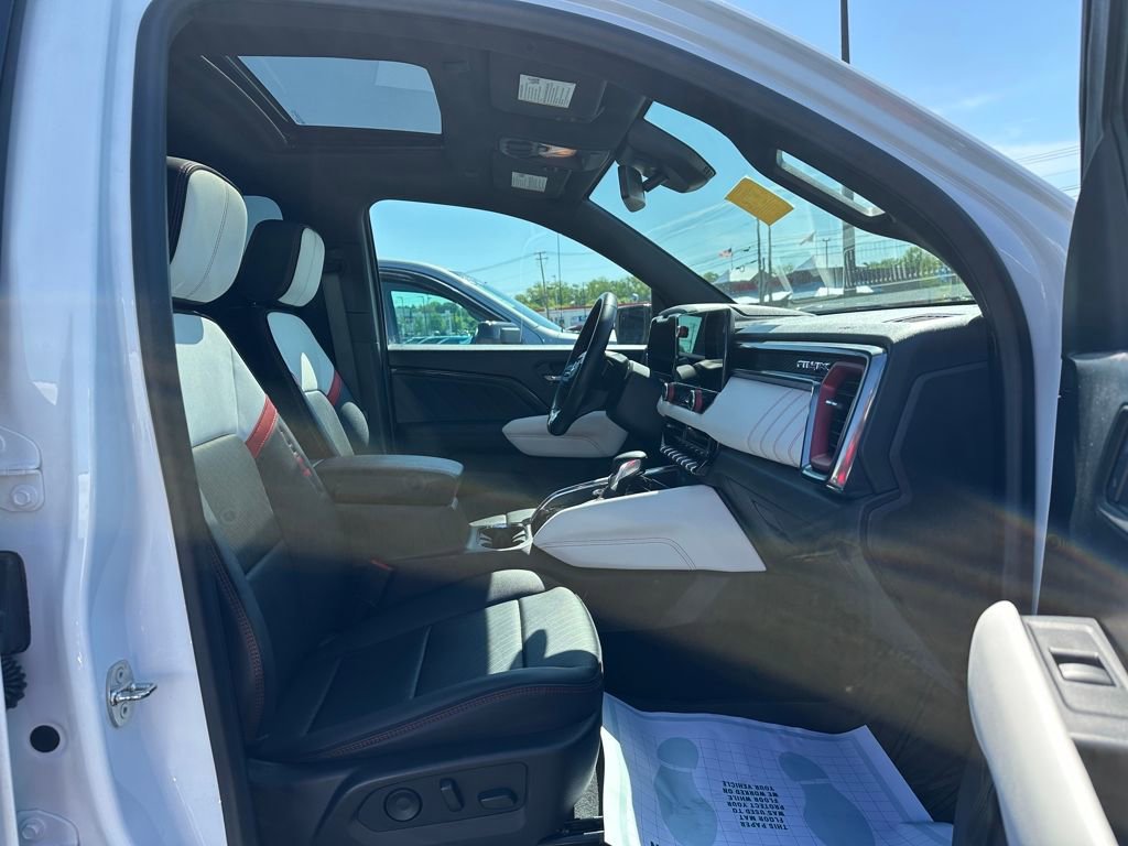 Used 2023 GMC Canyon AT4X image 21