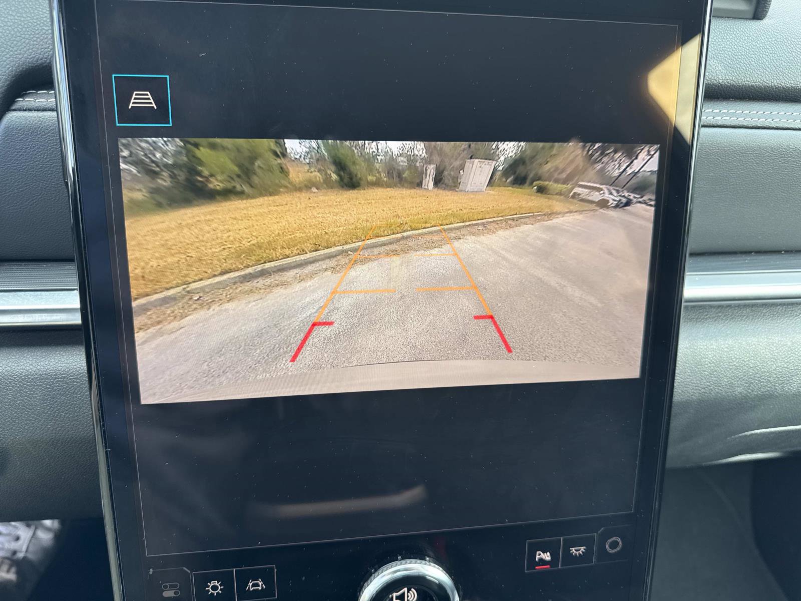 Used 2025 GMC Terrain Elevation image 23