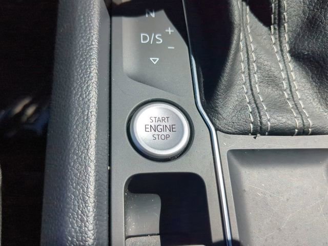 Used 2023 Volkswagen Atlas SE w/ Black Wheel Package image 30