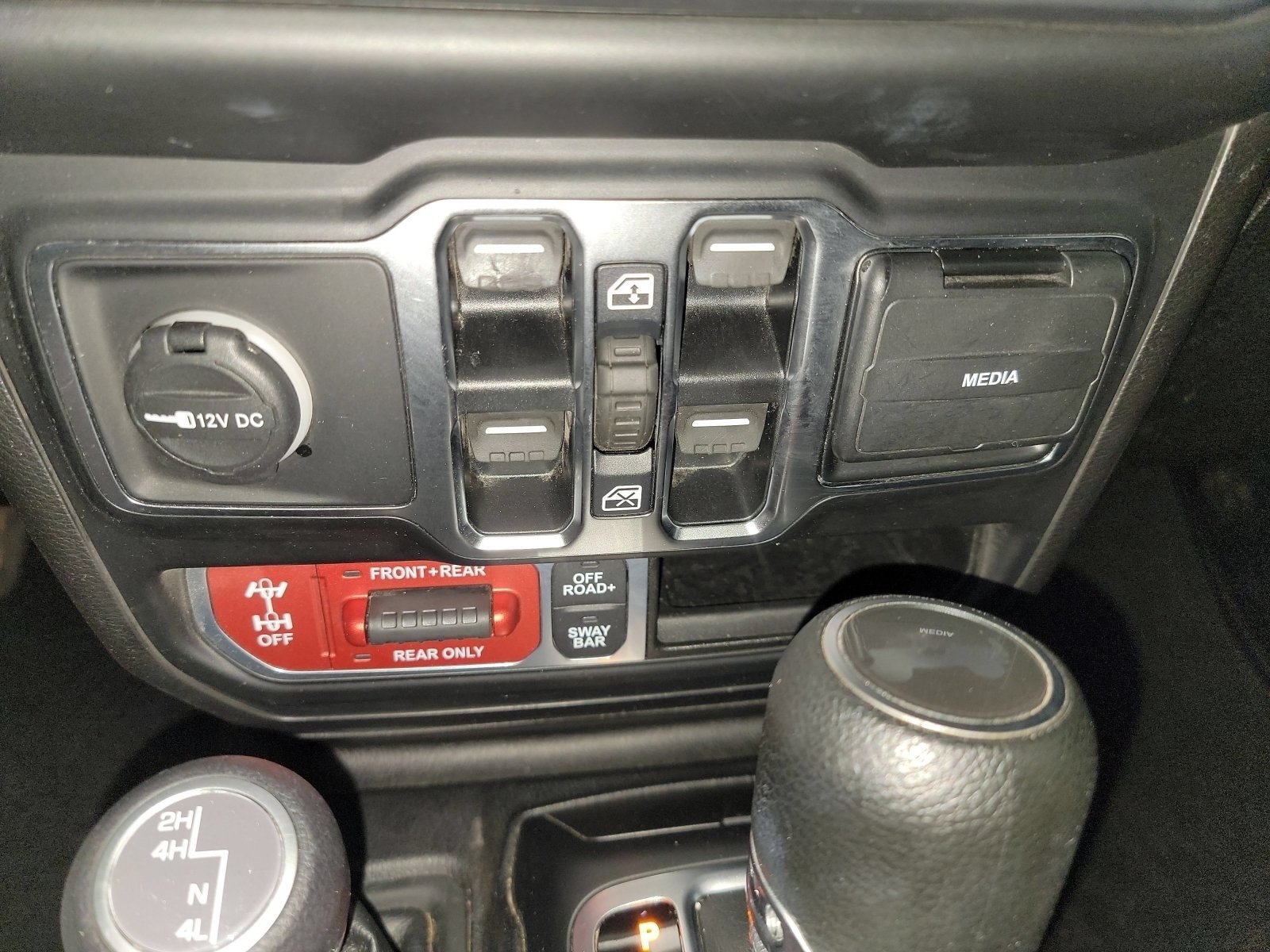 Used 2021 Jeep Wrangler Unlimited Rubicon w/ LED Lighting Group AWD/4WD image 21