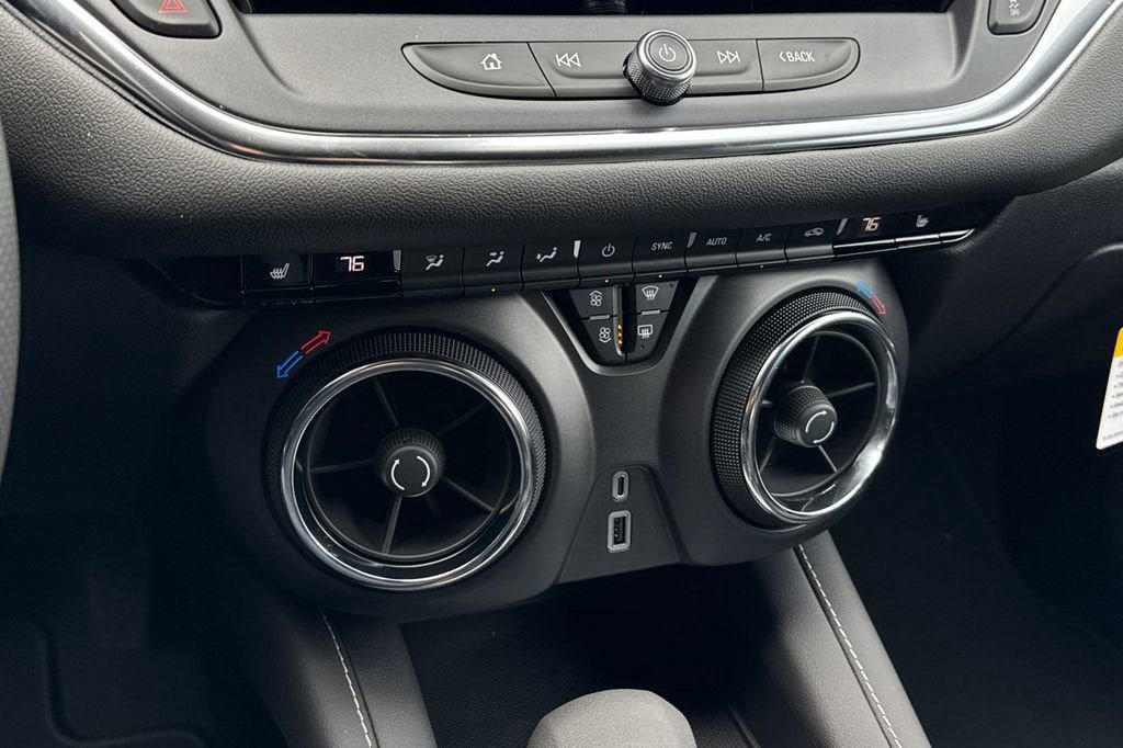 New 2026 Chevrolet Blazer LT w/ Midnight/Sport Edition FWD image 20