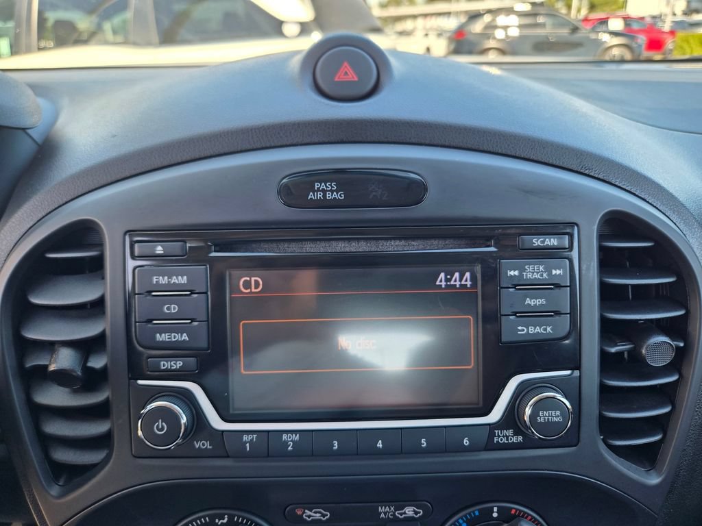 Used 2016 Nissan Juke S FWD image 19