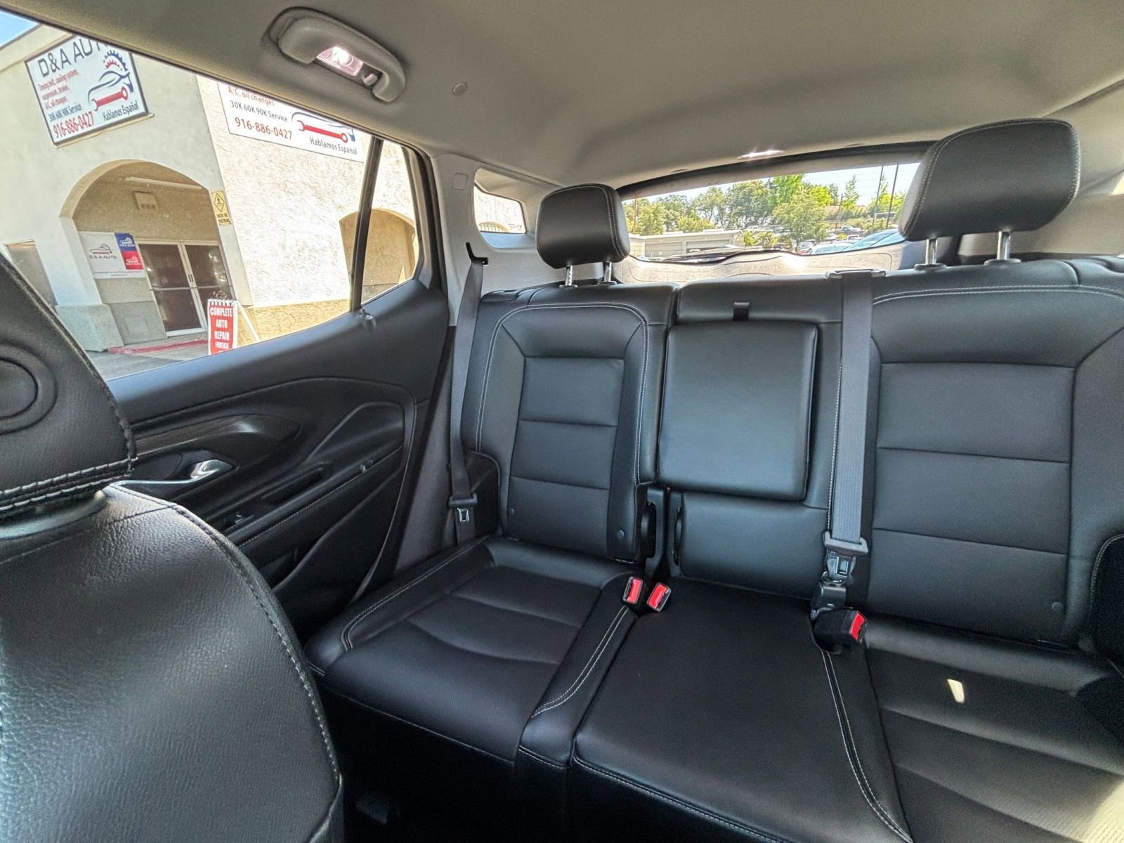 Used 2024 GMC Terrain SLT AWD/4WD image 42