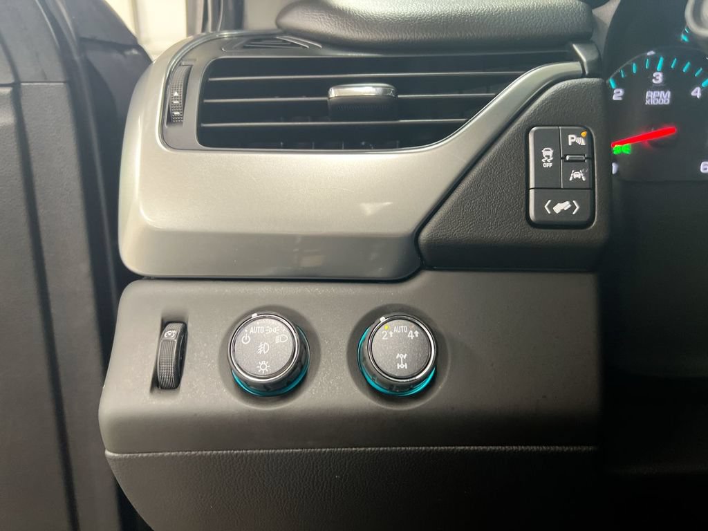 Used 2019 Chevrolet Tahoe Premier AWD/4WD image 19