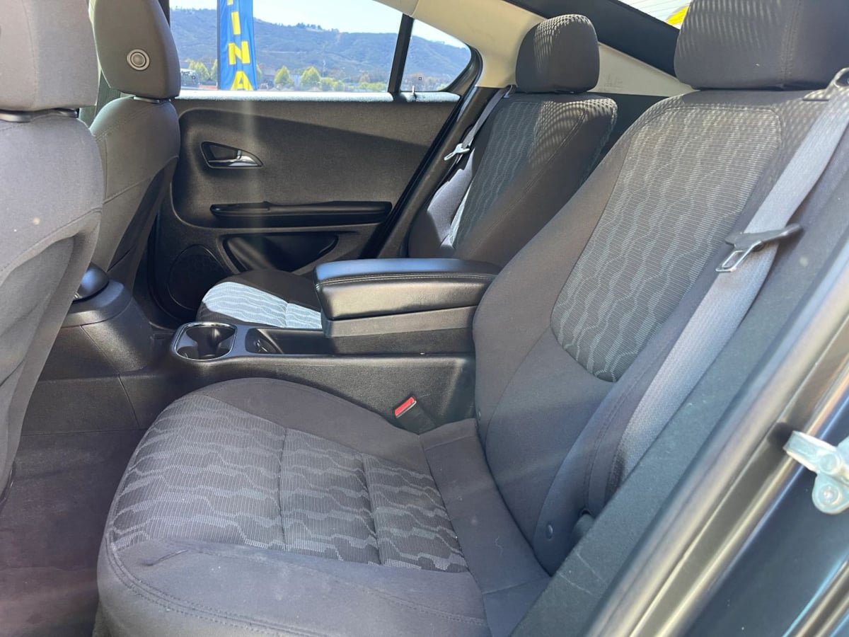 Used 2014 Chevrolet Volt w/ Enhanced Safety Package 1 FWD image 16