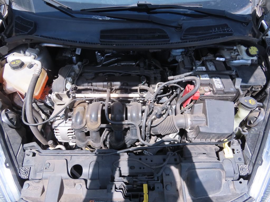 Used 2014 Ford Fiesta SE w/ Equipment Group 201A FWD image 13