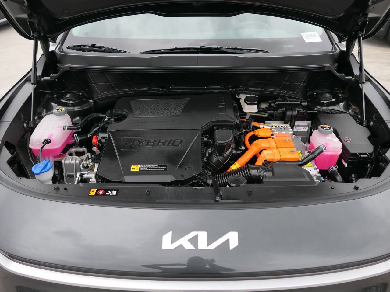 Certified 2025 Kia Niro EX image 28