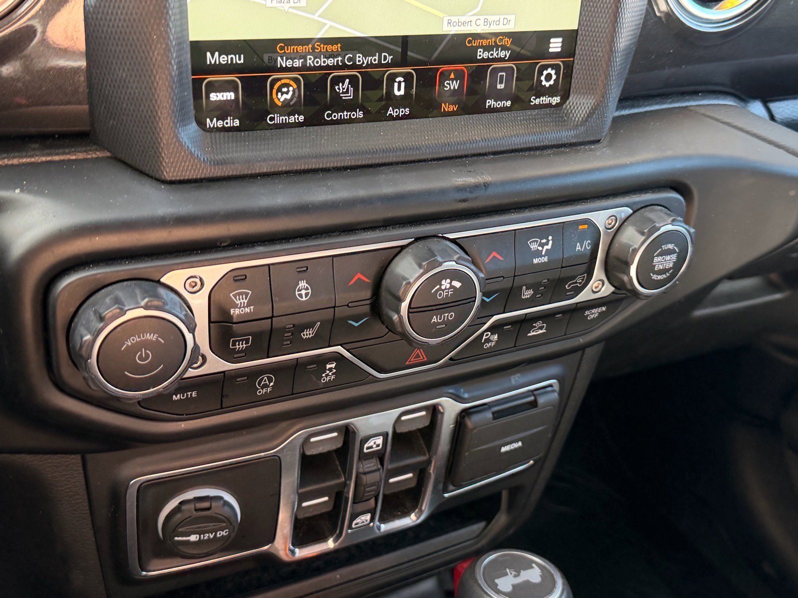 Used 2021 Jeep Wrangler Unlimited Sahara image 21