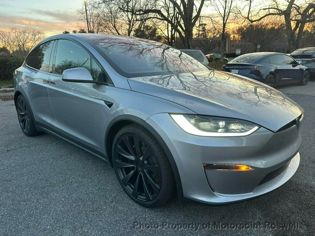 Used 2025 Tesla Model X image 8