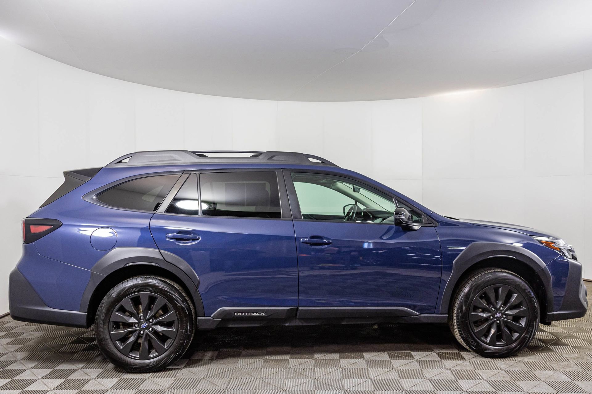 Used 2023 Subaru Outback Onyx Edition image 16