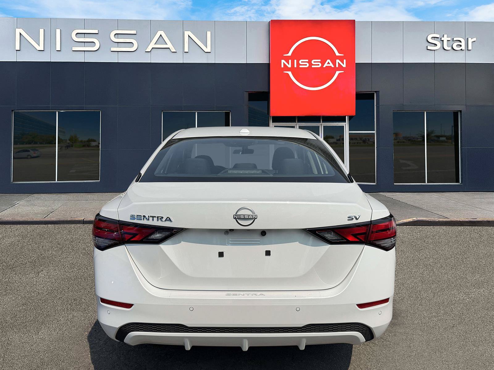 Used 2024 Nissan Sentra SV FWD image 5