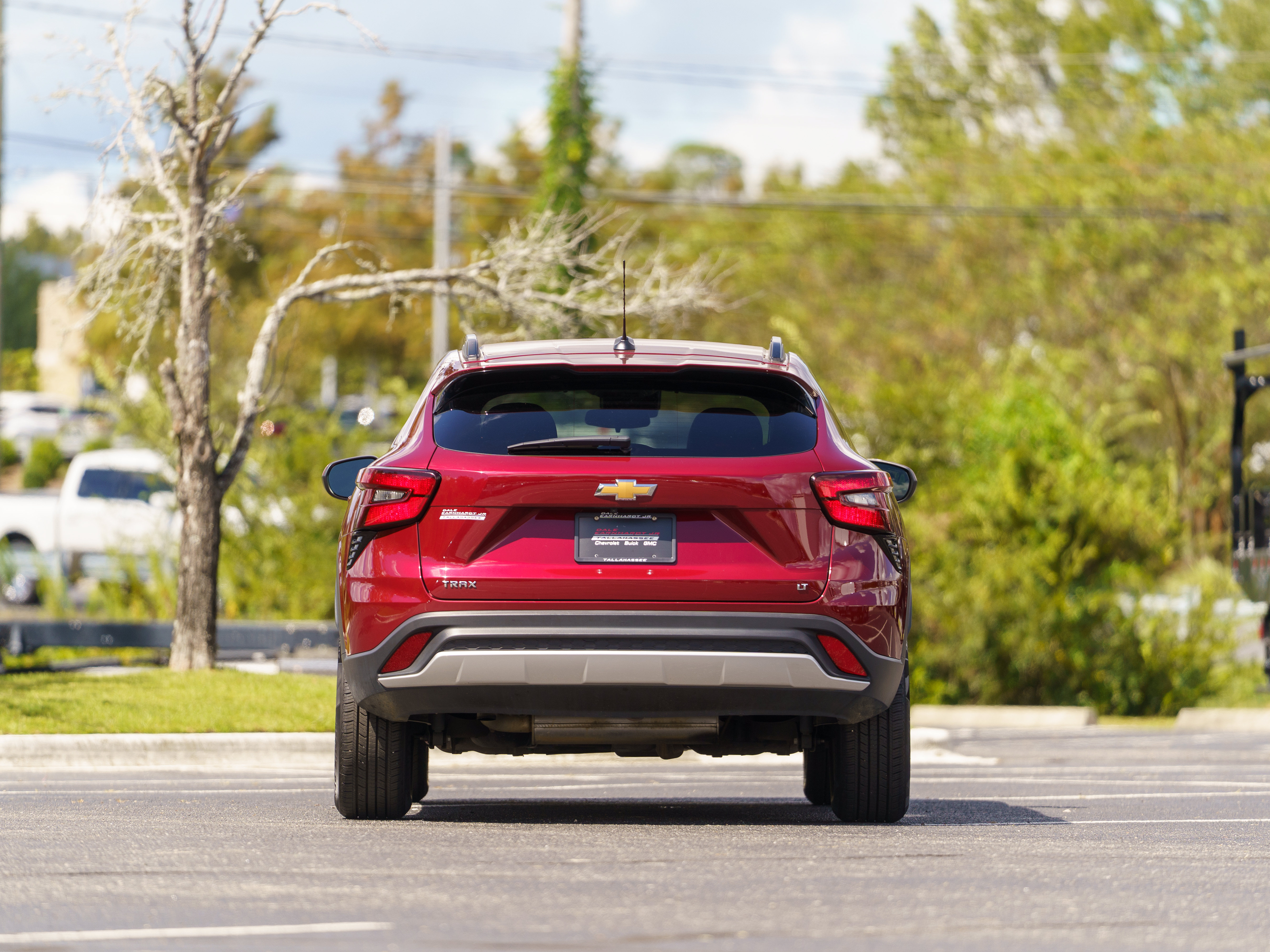 Used 2025 Chevrolet Trax LT FWD image 39