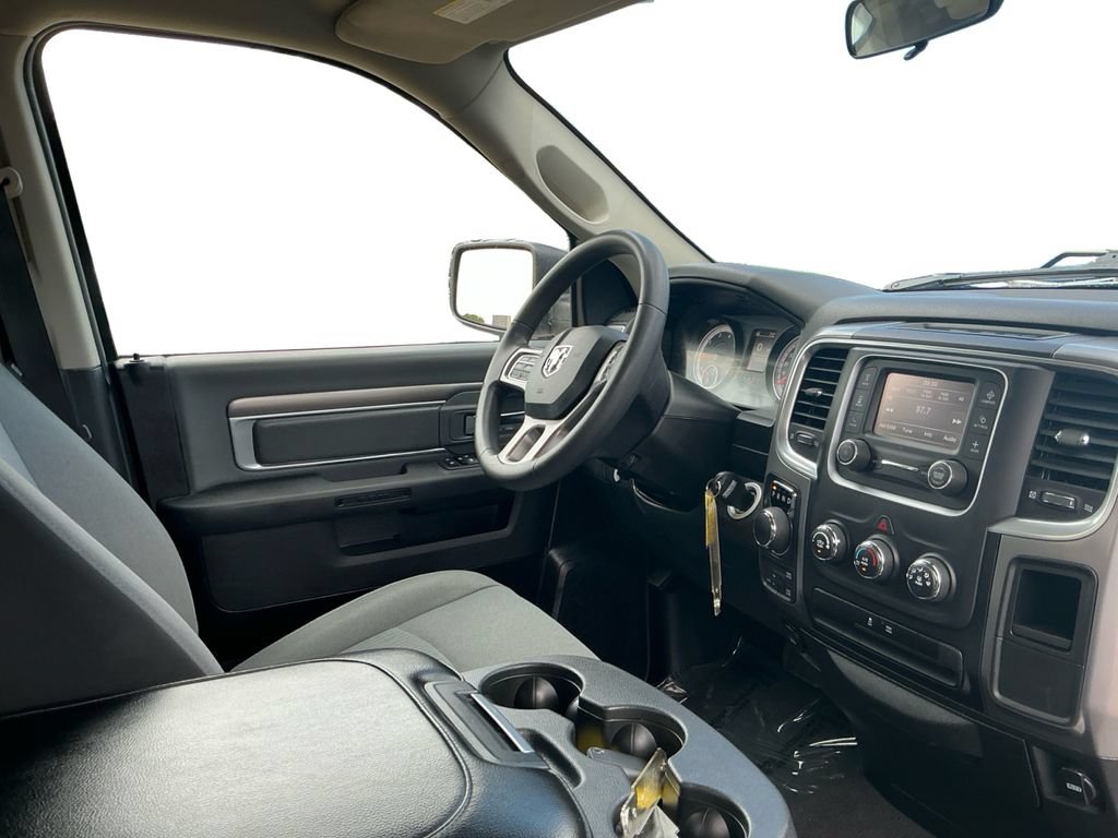 Used 2024 RAM 1500 Classic SLT AWD/4WD image 17