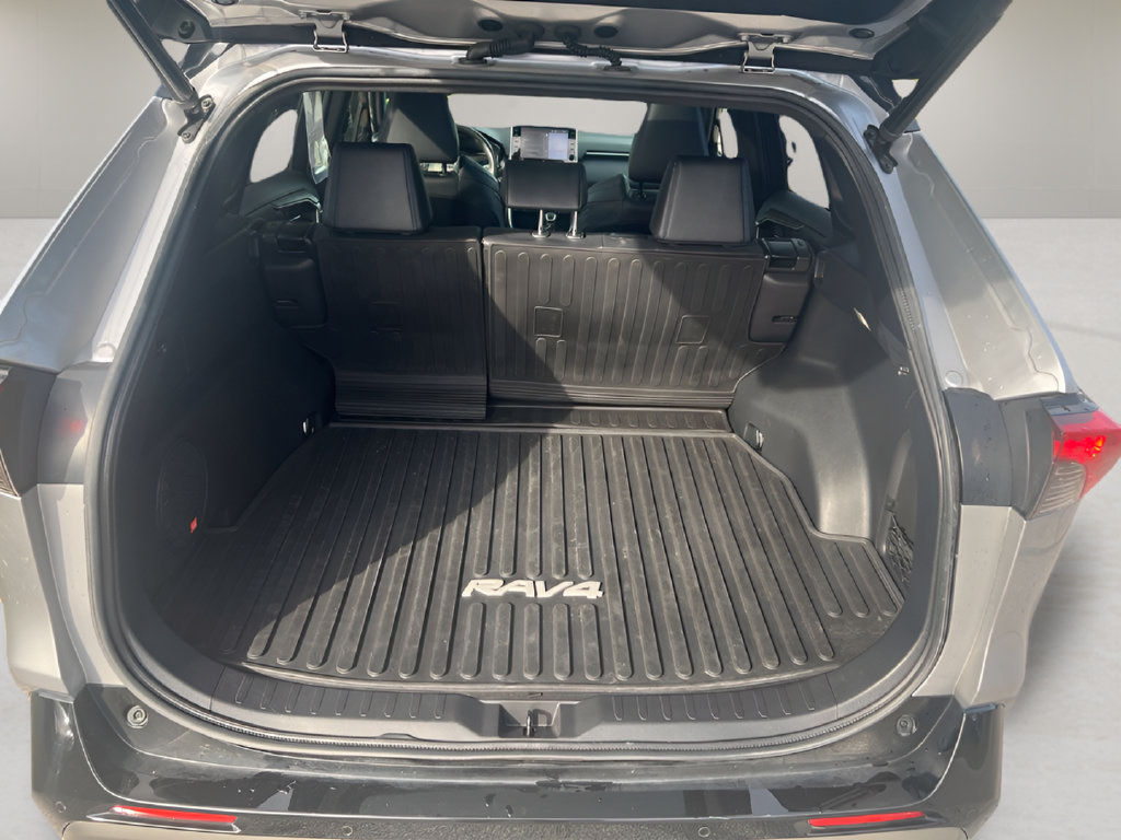 Used 2022 Toyota RAV4 XSE AWD/4WD image 10