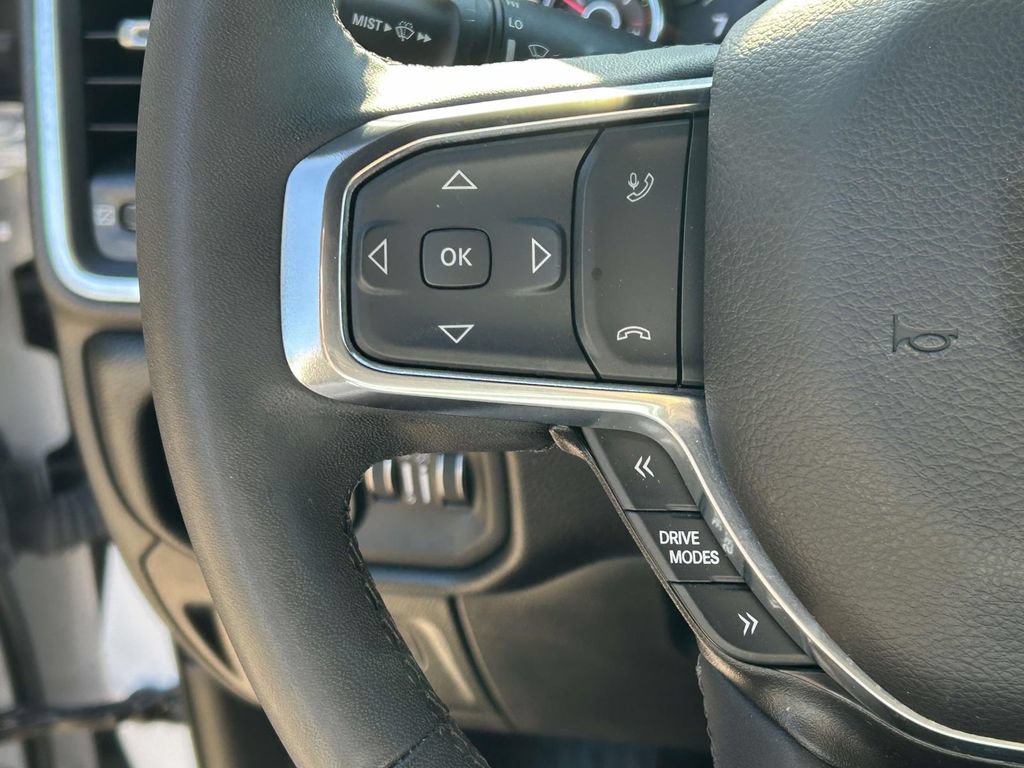 Used 2025 RAM 1500 Laramie AWD/4WD image 21