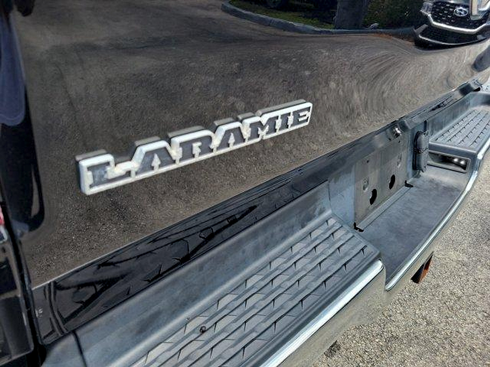 Used 2020 RAM 1500 Laramie AWD/4WD image 9
