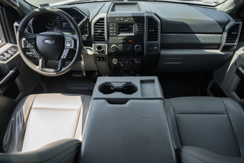 Used 2017 Ford F550 4x4 SuperCab Super Duty image 31