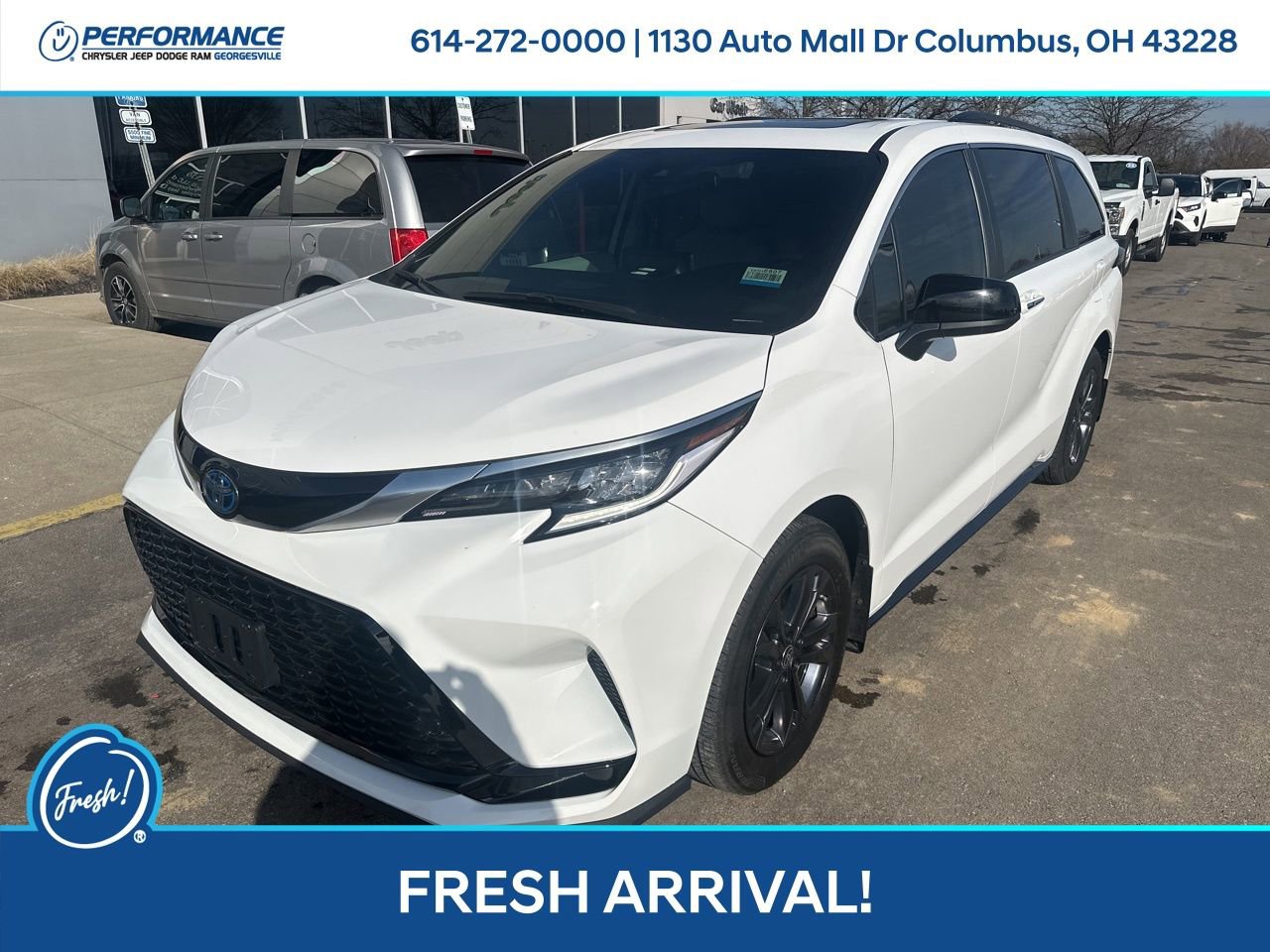 Used 2024 Toyota Sienna XSE image 8