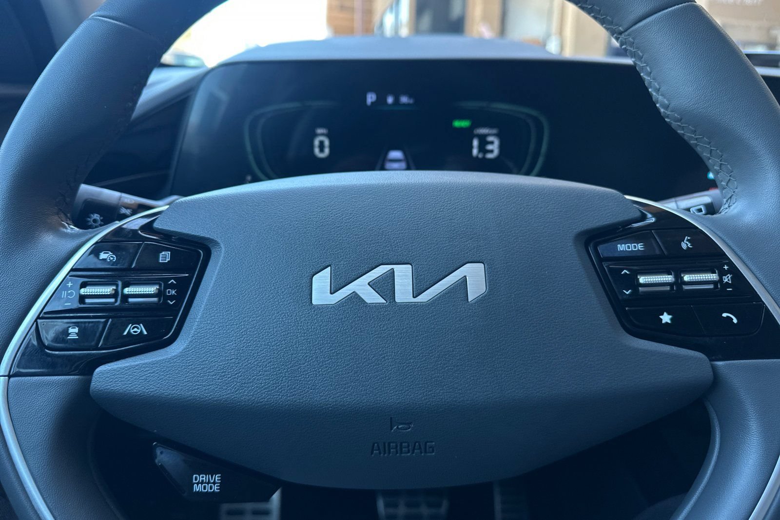 Used 2023 Kia Niro EX Touring FWD image 23