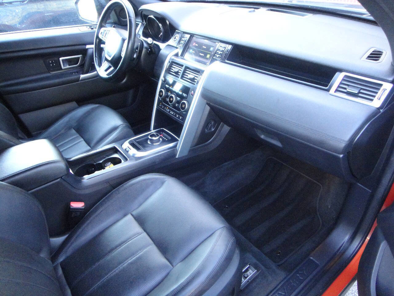 Used 2017 Land Rover Discovery Sport HSE image 15