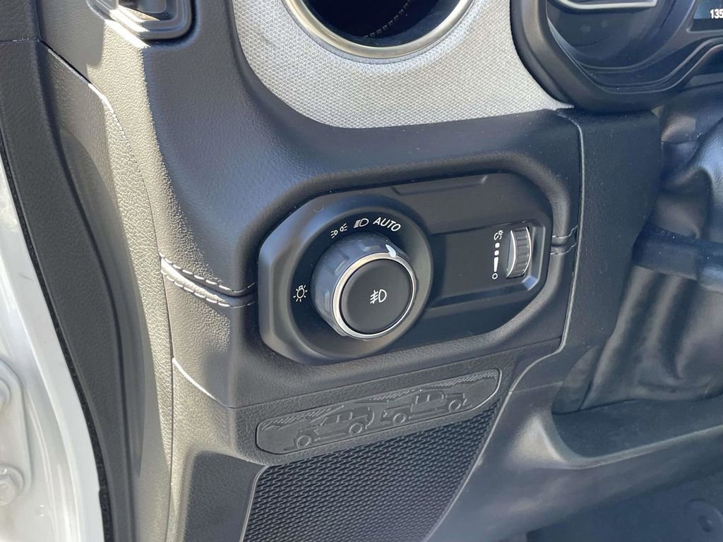 Certified 2024 Jeep Wrangler Sahara image 28