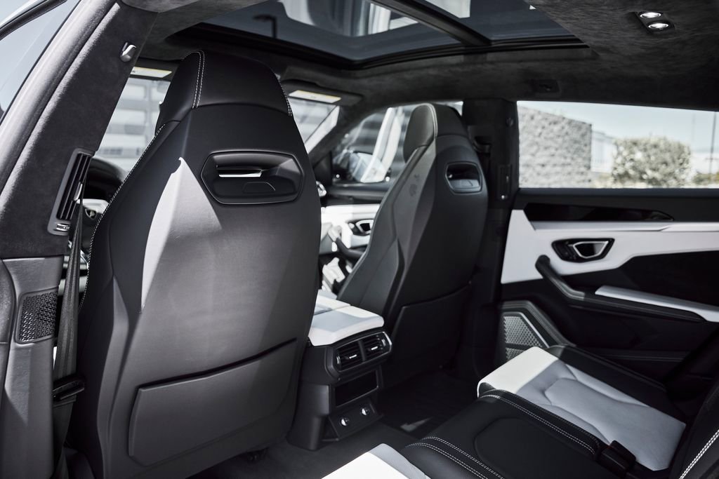 Used 2019 Lamborghini Urus AWD/4WD image 42