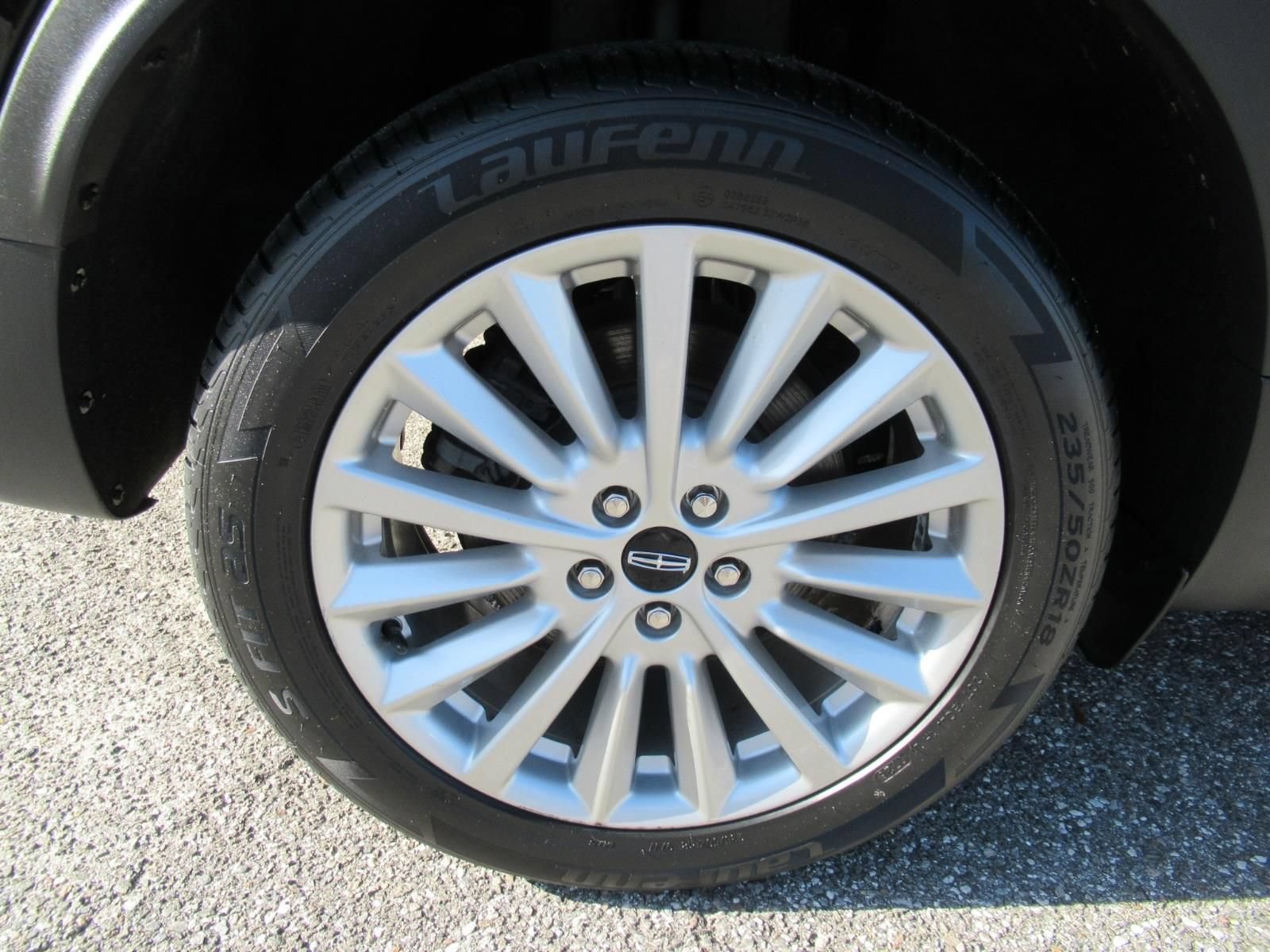 Used 2019 Lincoln MKC Premiere FWD image 8