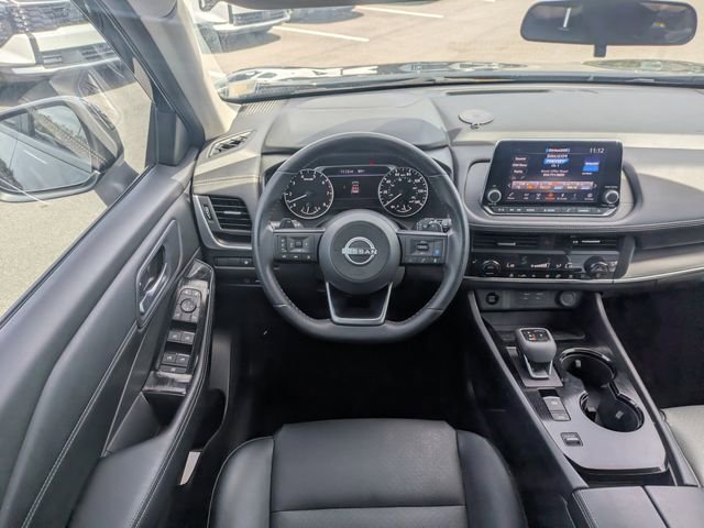 Used 2024 Nissan Rogue SV w/ SV Premium Package FWD image 16