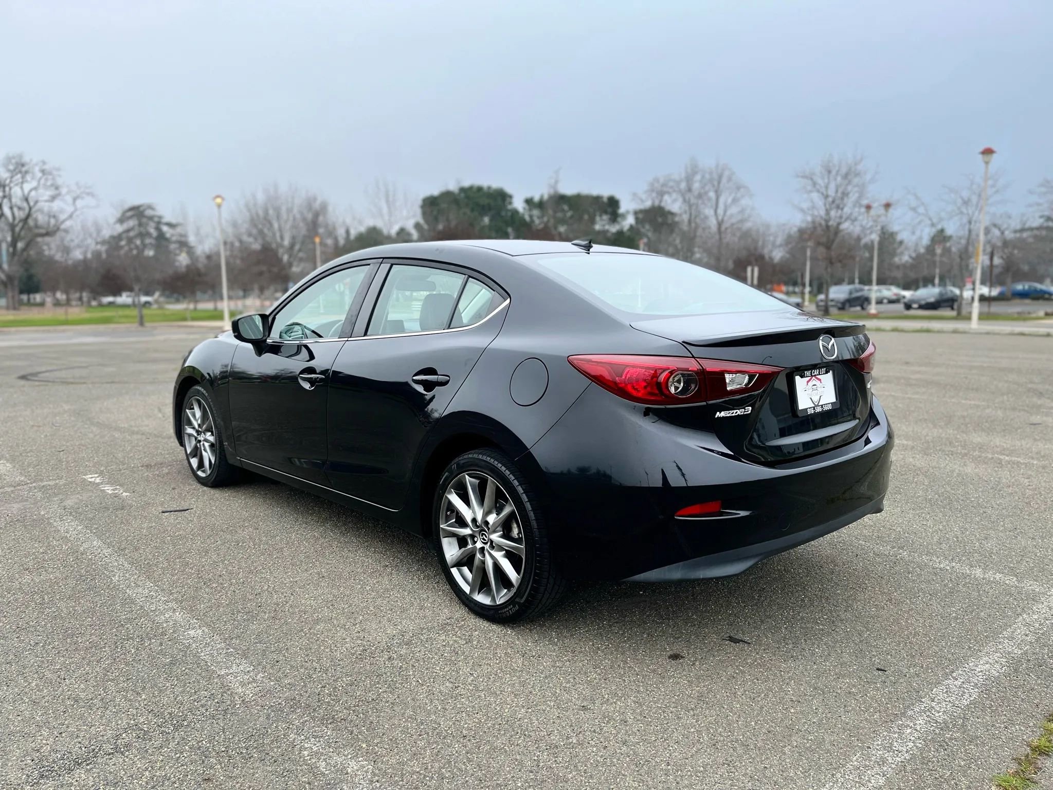 Used 2018 MAZDA MAZDA3 Touring image 7