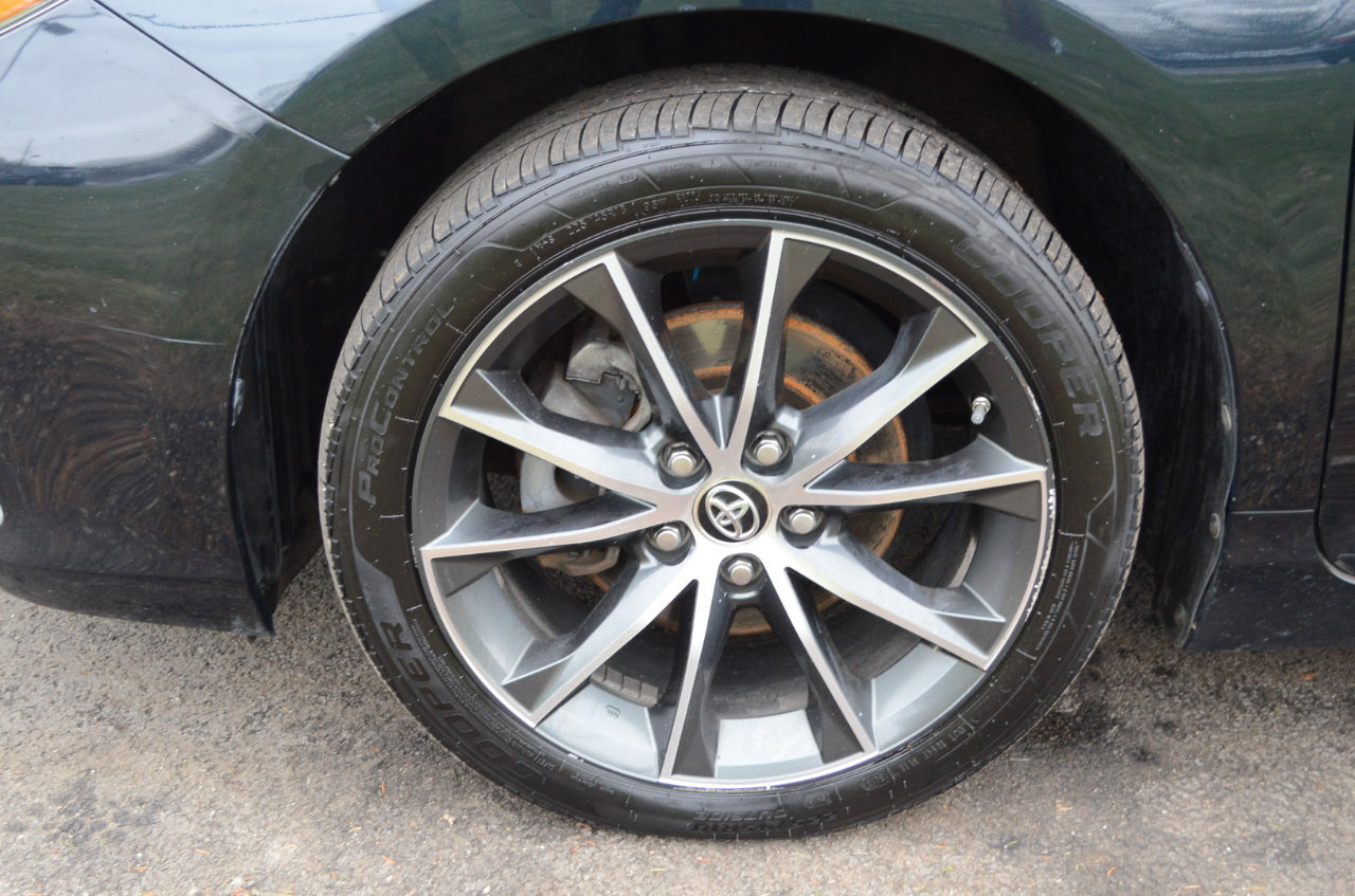 Used 2015 Toyota Camry XSE image 9