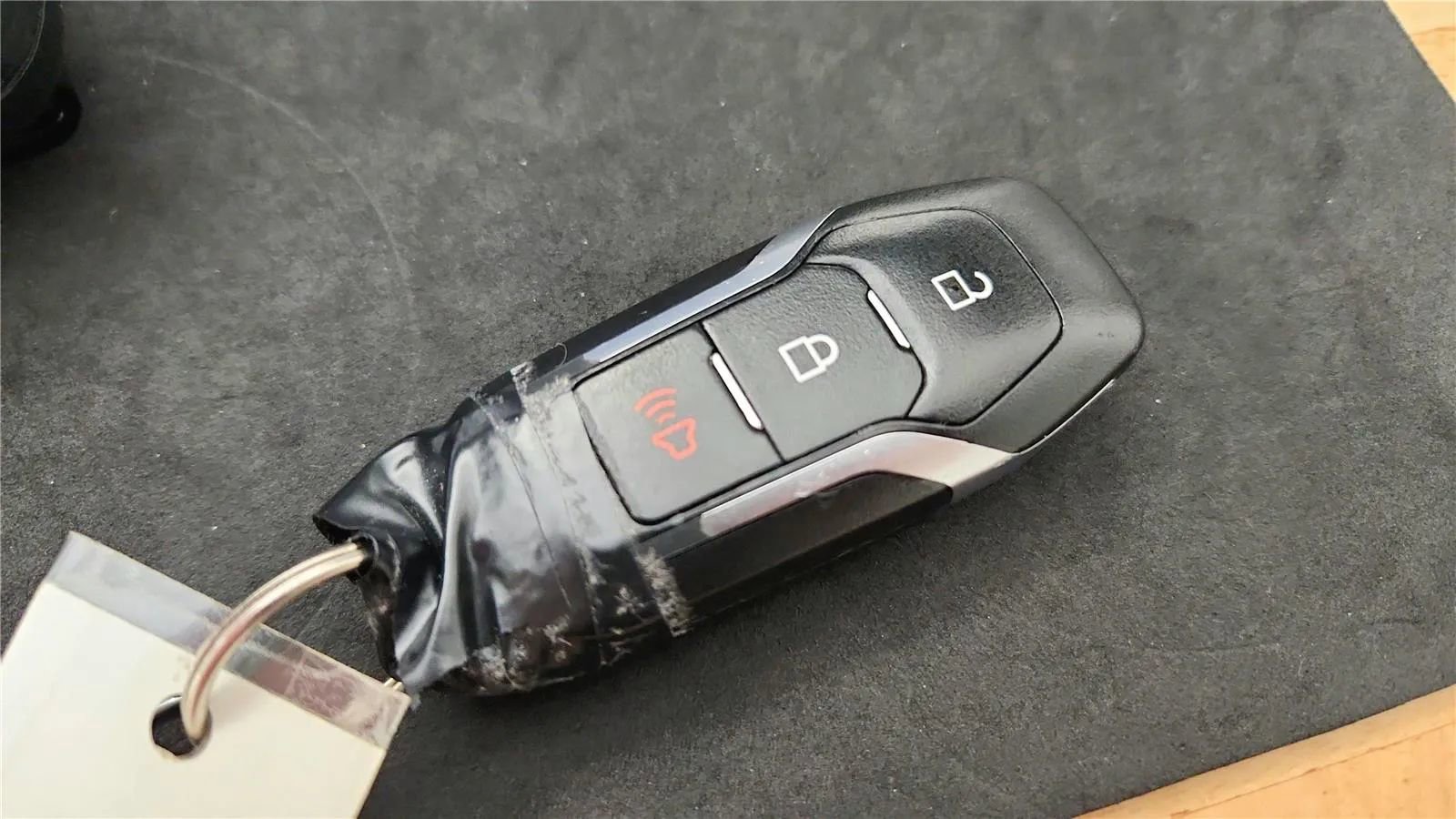 Used 2017 Ford Explorer XLT w/ Class II Trailer Tow Package image 21