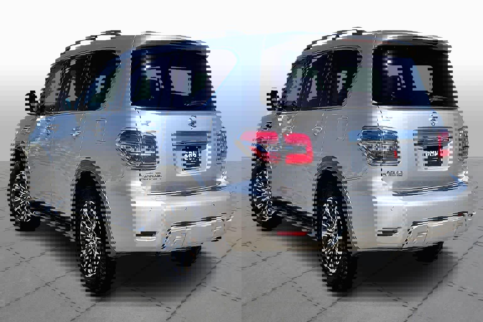 Used 2018 Nissan Armada SL w/ Moonroof Package image 11