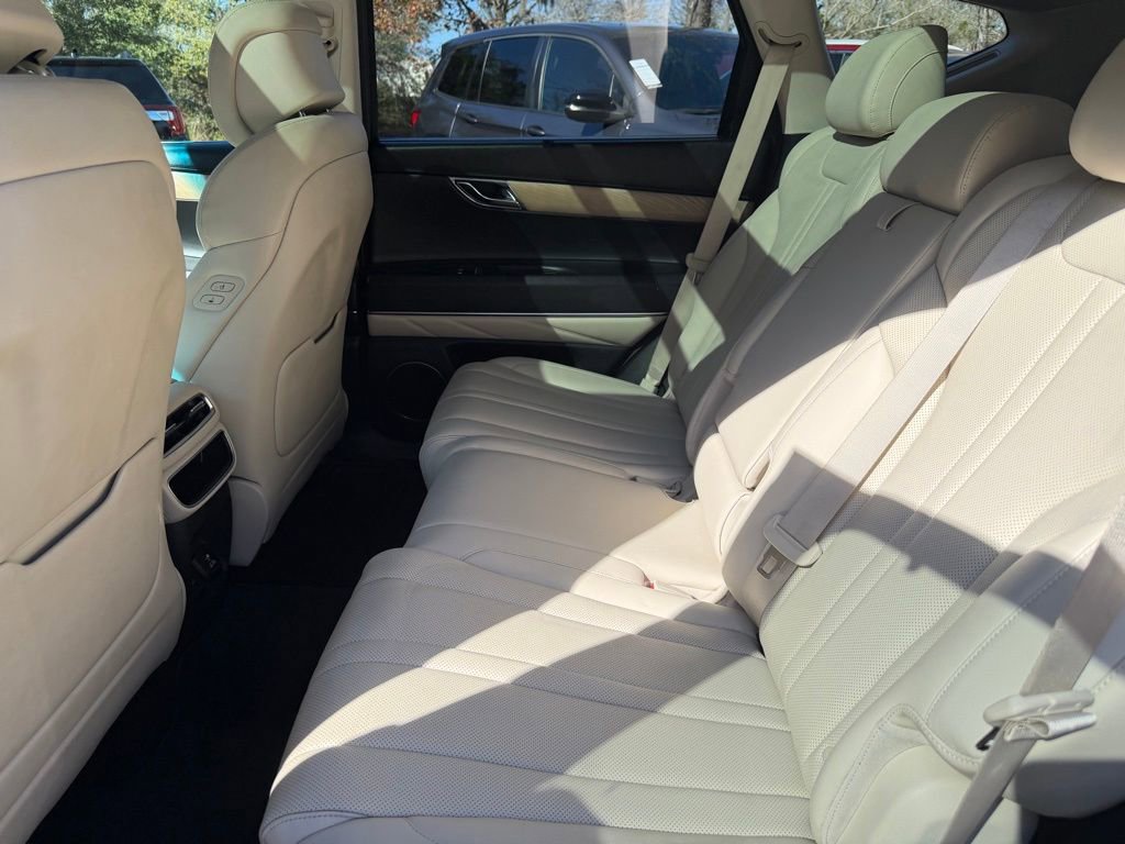 Used 2022 Genesis GV80 2.5T image 11