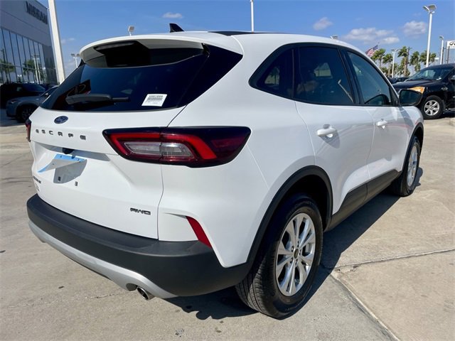 Used 2025 Ford Escape Active image 3